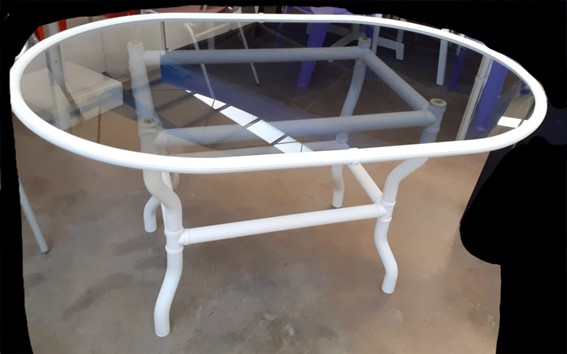 MESA TERRAZA BLANCO OVALADA /CRISTAL